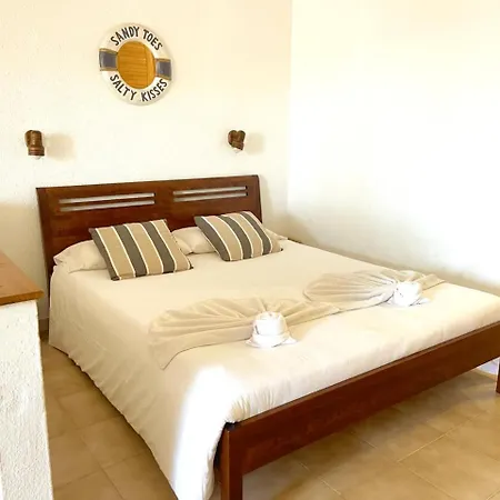 Jazuma Paradise Апартаменти Адехе